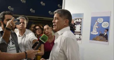 Inauguran en Cuba exposición contra bloqueo de EE.UU. (+ Fotos)