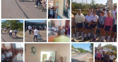 Estudiantes santacruceños realizan marcha en bicicleta para  visitar la Capitanía del Puerto