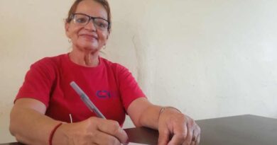 Francisca Reyes Anaya, funcionaria del Poder Popular santacruceño se siente realizada profesionalmente