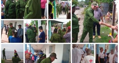 Autoridades políticas y gubernamentales intercambian con poblares santacruceños de comunidad La Playa