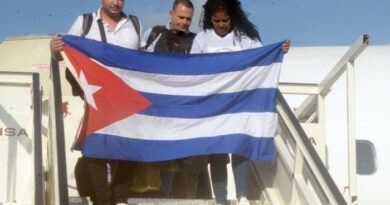 Medical Brigade, Returns to Cuba, Following, Jamaica’s Decisión, To End, Cooperation