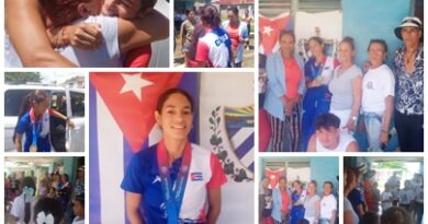 Dan bienvenida a atleta santacruceña medallista de oro de los Juegos Centroamericanos