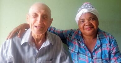 Santacruceño Nelson Nápoles a sus 83 años: mi cuidadora, es como una hija